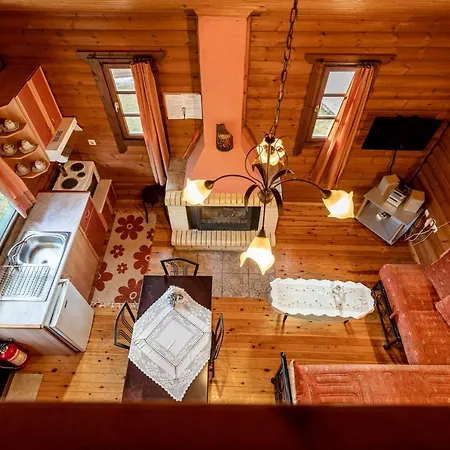 Likouresi Village Apart-hotel Karpenísion