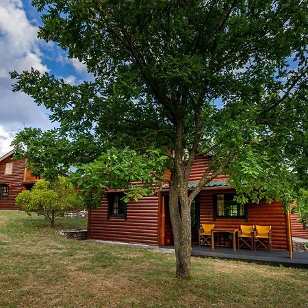 Likouresi Village 2* Karpeníszi